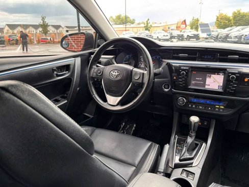 Used 2016 Toyota Corolla S Premium image 22