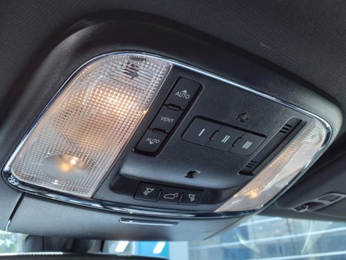 Used 2020 Jeep Grand Cherokee Limited w/ Premium Lighting Group image 22