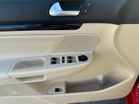 Used 2013 Volkswagen Jetta SE image 11