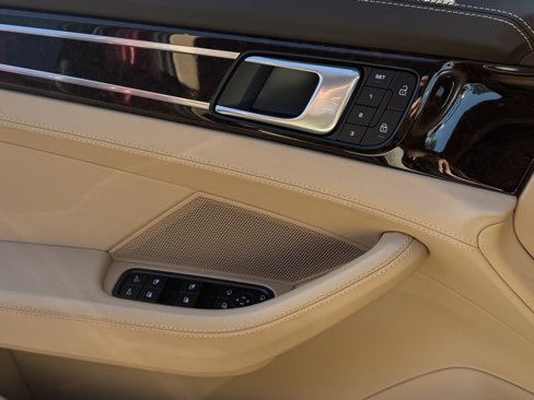 Certified 2023 Porsche Panamera 4S Executive image 15