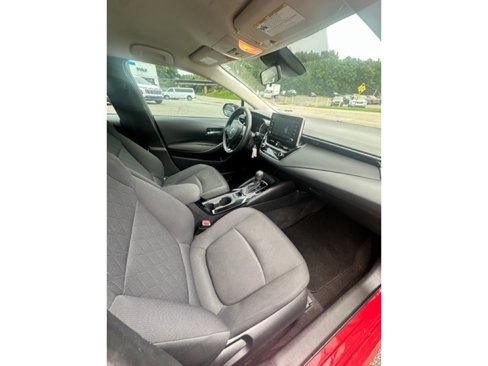 Used 2021 Toyota Corolla LE image 14