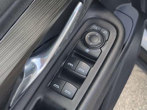 Used 2020 GMC Terrain SLT image 17