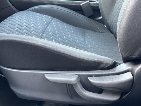 Used 2023 Nissan Kicks SV image 19