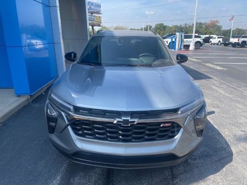 New 2026 Chevrolet Trax RS image 2