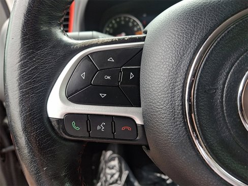 Used 2021 Jeep Renegade Trailhawk image 20