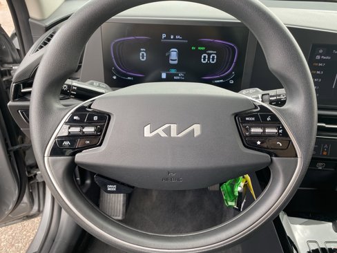 Used 2023 Kia Niro LX image 26
