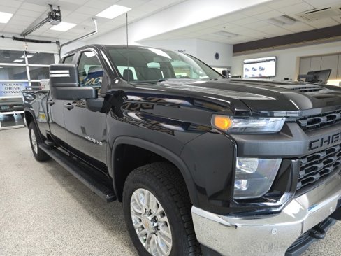 Used 2020 Chevrolet Silverado 2500 W/T w/ WT Safety Package image 3