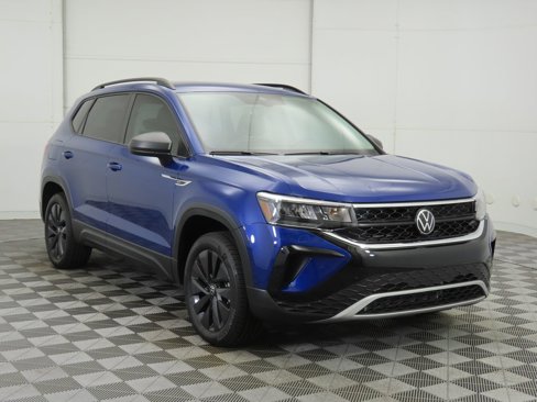 Certified 2024 Volkswagen Taos S image 4