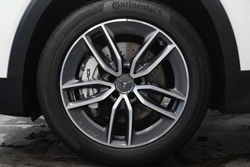 Certified 2025 Mercedes-Benz GLB 35 AMG 4MATIC image 11