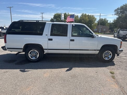 Used 1999 Chevrolet Suburban 2WD w/ Preferred Equipment Group 3 image 5