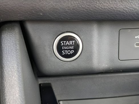 Used 2021 Nissan Rogue SV w/ Premium Package image 31