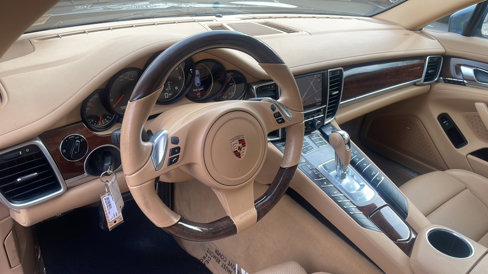Used 2011 Porsche Panamera 4 image 32