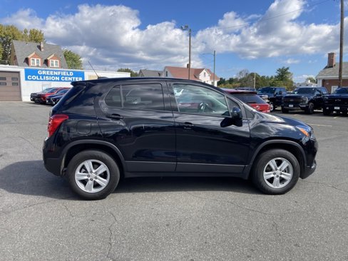 Used 2022 Chevrolet Trax LS w/ Tint and Cruise Package image 8