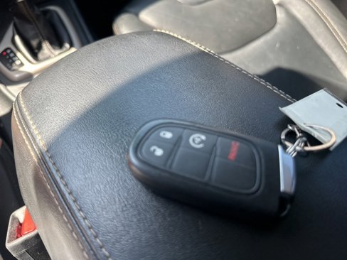 Used 2016 Jeep Cherokee High Altitude image 21