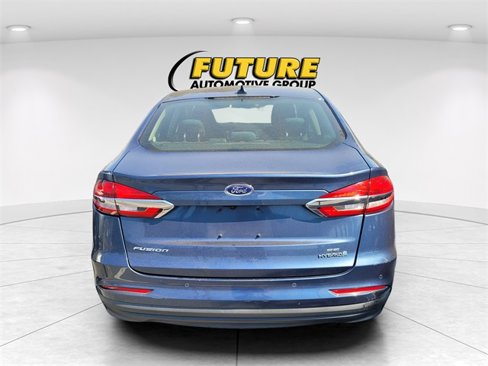 Used 2019 Ford Fusion SE image 4