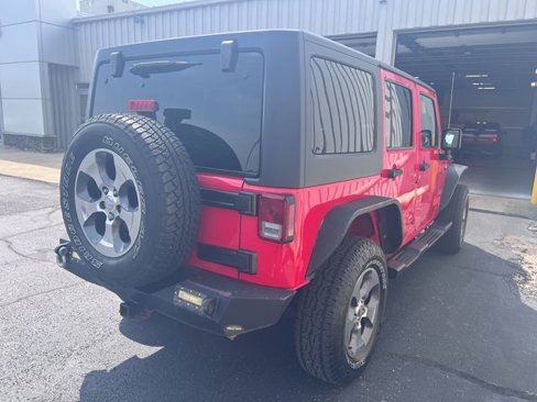 Used 2016 Jeep Wrangler Unlimited Sahara w/ Connectivity Group image 8