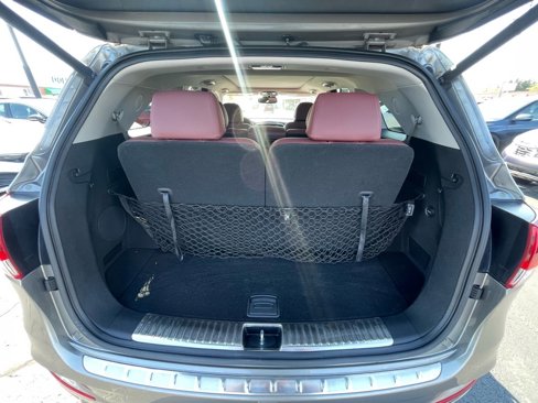 Used 2018 Kia Sorento SX image 12