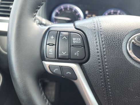 Used 2019 Toyota Highlander XLE image 51