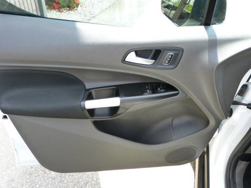 Used 2020 Ford Transit Connect XLT image 27