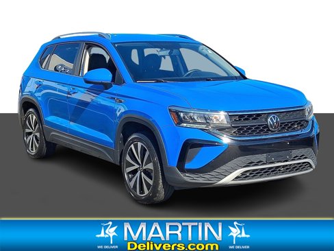 Used 2022 Volkswagen Taos SE image 1