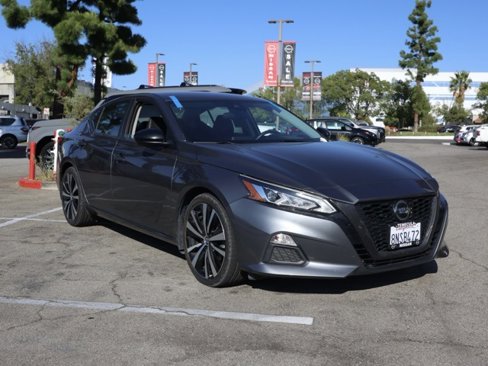Used 2020 Nissan Altima 2.5 SR image 1