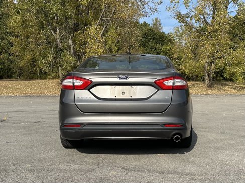 Used 2013 Ford Fusion SE image 8