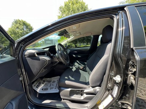 Used 2021 Toyota Corolla LE image 9