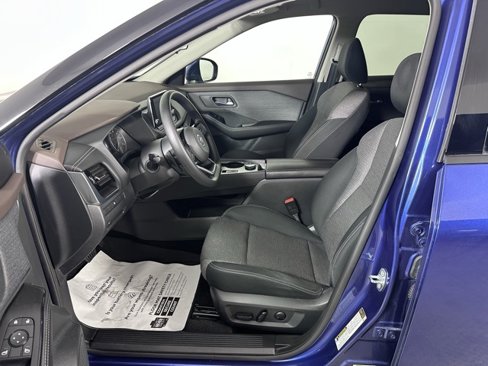 Used 2021 Nissan Rogue SV image 18