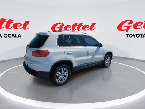 Used 2017 Volkswagen Tiguan S image 8
