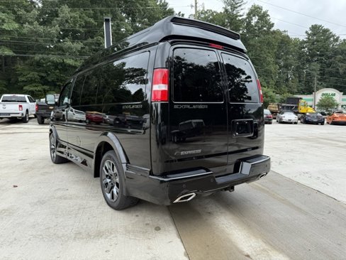 Used 2024 Chevrolet Express 2500 image 8