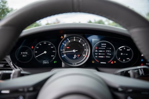 Used 2022 Porsche 911 Carrera 4 image 31