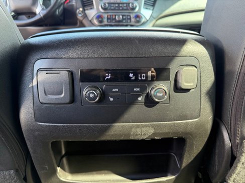 Used 2018 Chevrolet Suburban Premier image 17