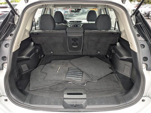 Used 2020 Nissan Rogue S image 7