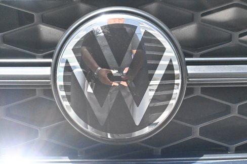 Used 2024 Volkswagen Taos SE w/ Panoramic Sunroof Package image 12