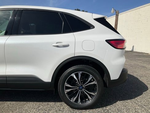 Certified 2022 Ford Escape SE w/ SE Sport Appearance Package image 24