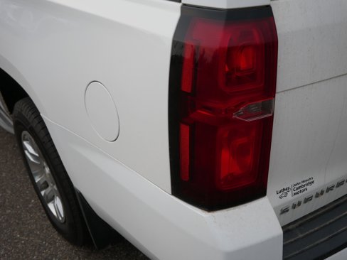 Used 2015 Chevrolet Suburban LT w/ Luxury Package image 17