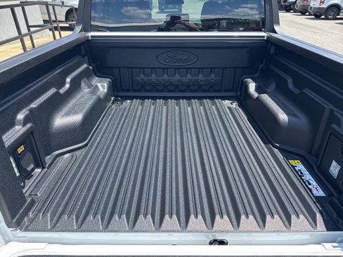 New 2025 Ford Maverick XLT w/ XLT Luxury Package image 17