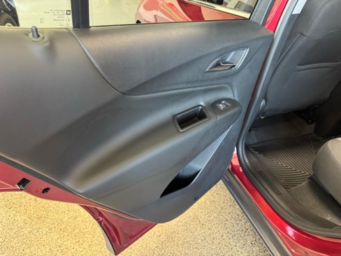 Used 2019 Chevrolet Equinox LT image 11