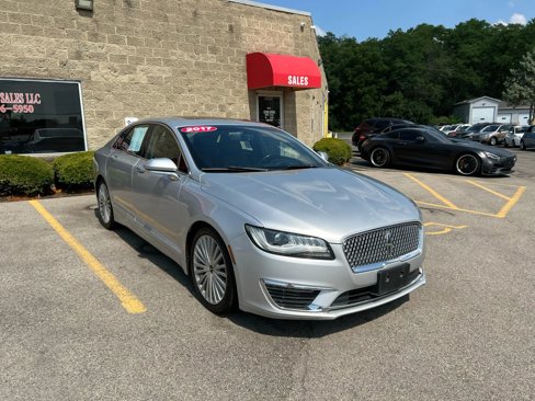 Used 2017 Lincoln MKZ Reserve image 3