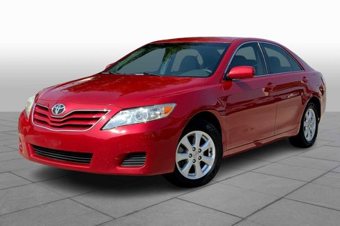 Used 2011 Toyota Camry LE image 1