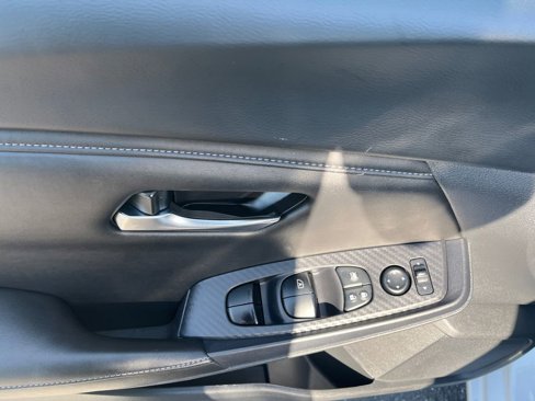 Used 2023 Nissan Sentra SV image 11
