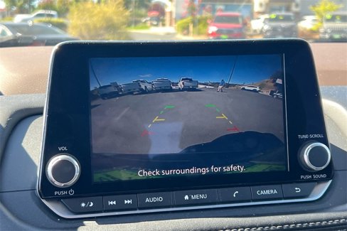 Used 2023 Nissan Rogue SV image 25