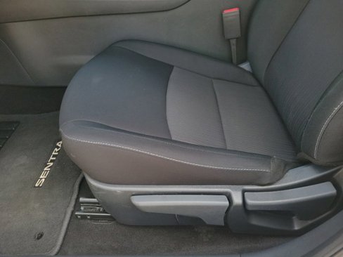 Used 2025 Nissan Sentra SV image 6