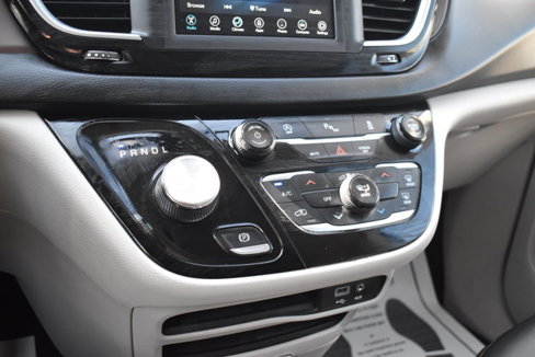 Used 2019 Chrysler Pacifica LX image 22