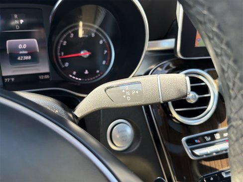 Used 2019 Mercedes-Benz GLC 300 4MATIC image 20