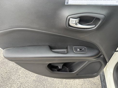 Used 2019 Jeep Compass Sport image 15