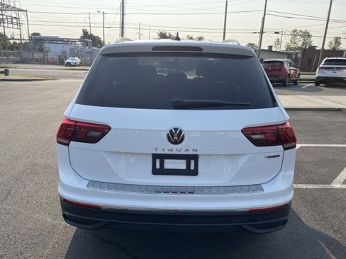 Certified 2024 Volkswagen Tiguan S image 7