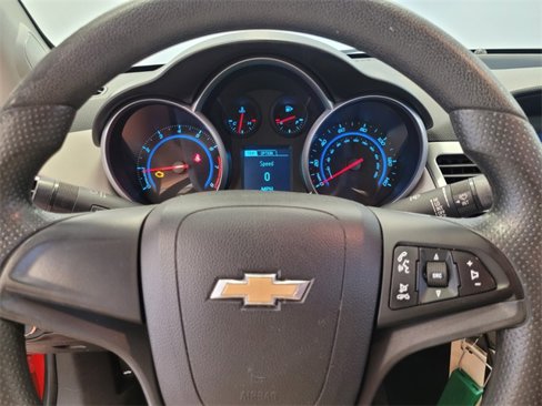 Used 2014 Chevrolet Cruze LS image 20