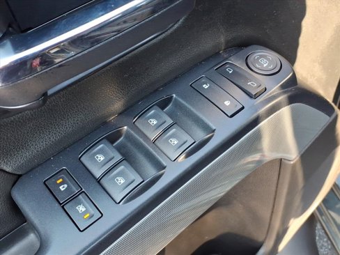 Used 2018 Chevrolet Silverado 1500 LT w/ All Star Edition image 21