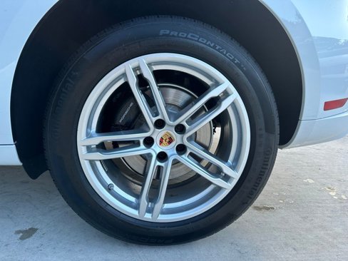 Used 2024 Porsche Macan image 38